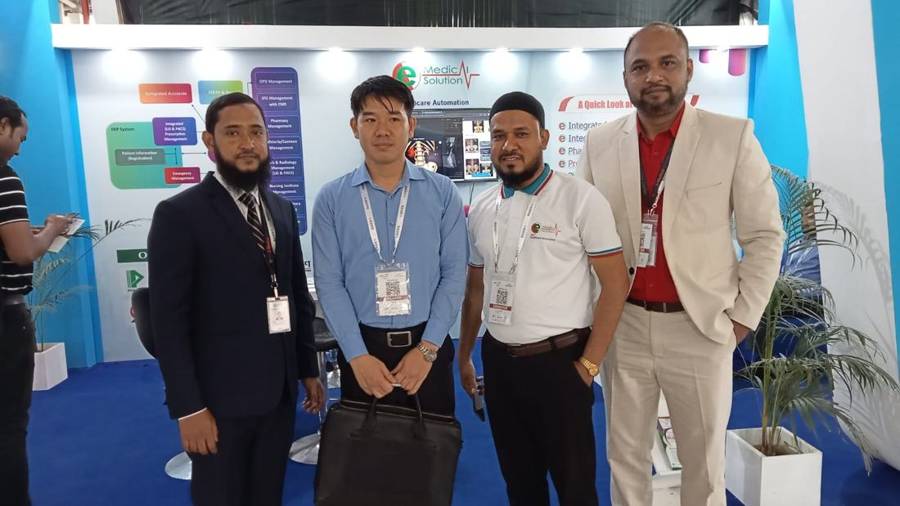 The EMSL team at our exhibition booth